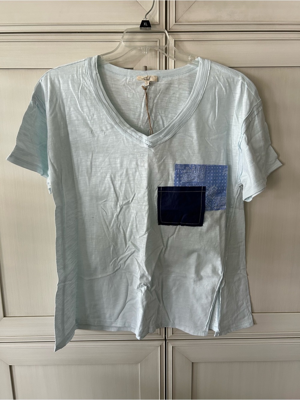 easel Pale Blue Relaxed V-Neck Tee